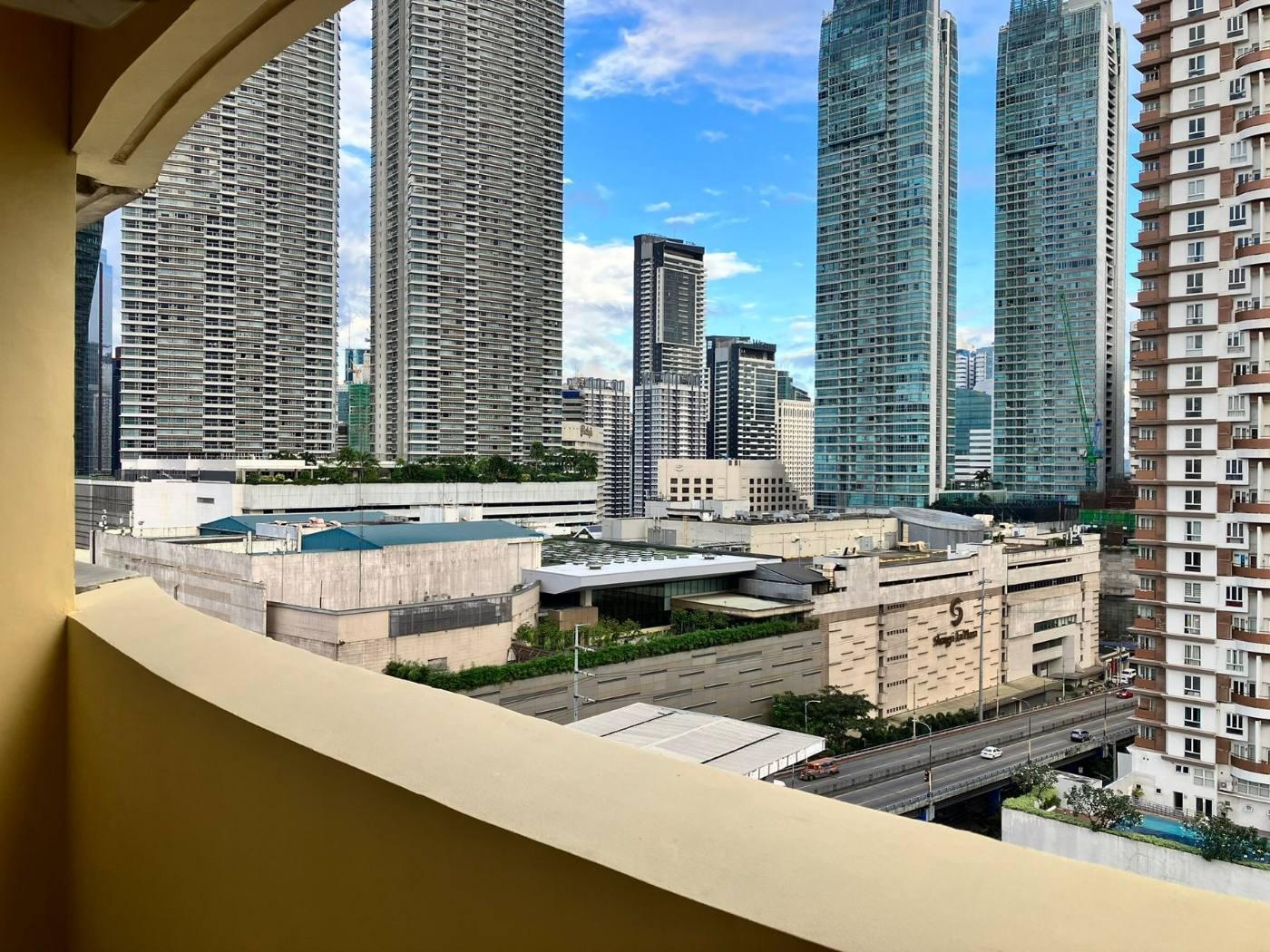 Highway Hills, 만달루용